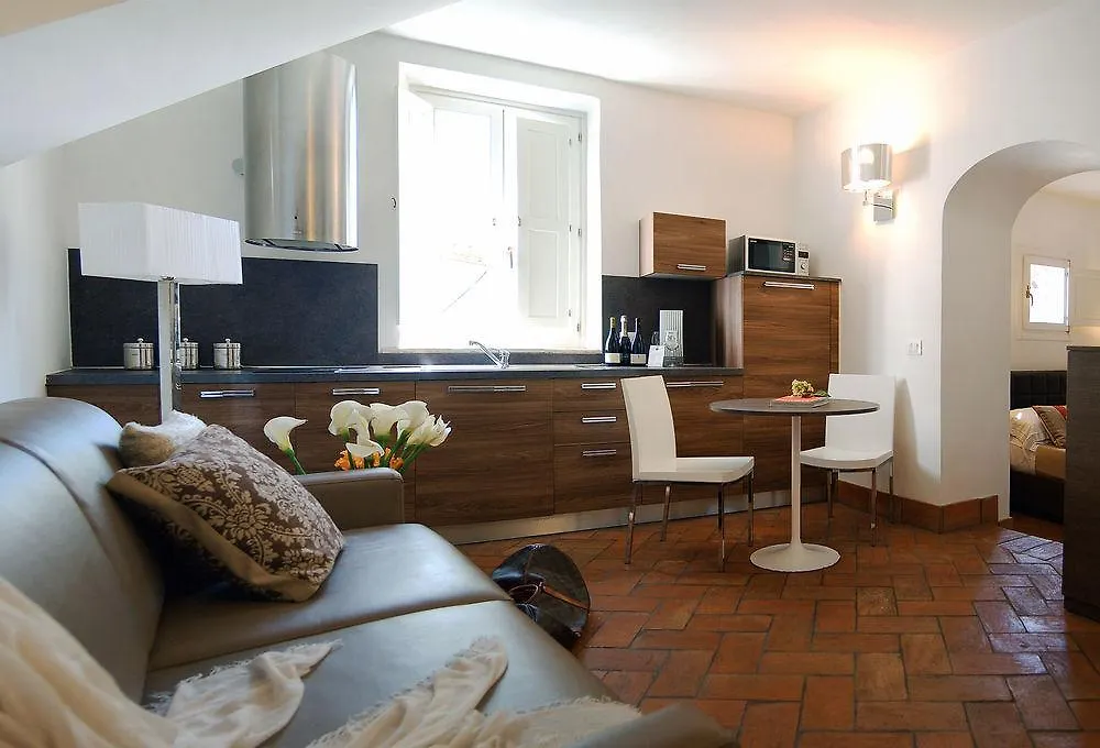 Aparthotel Navona Luxury Apartments Rome